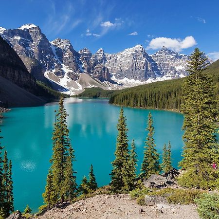 Moraine Lake Lodge Lake Louise Eksteriør bilde