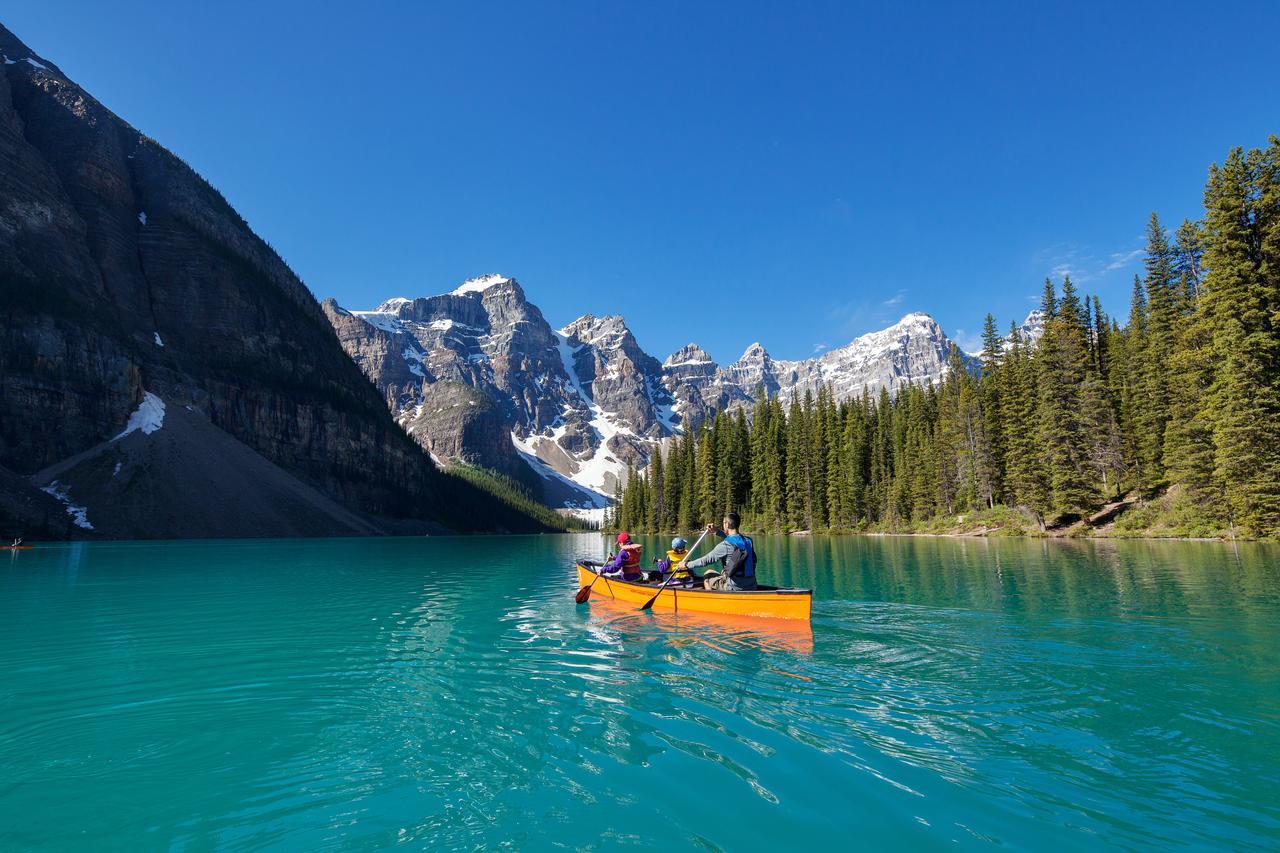 Moraine Lake Lodge Lake Louise Eksteriør bilde